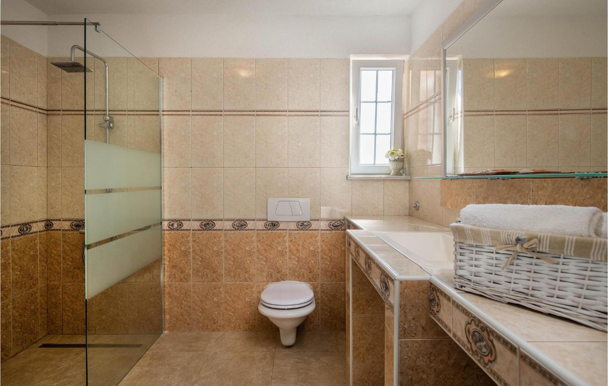 Gorgeous Home In Labin With Outdoor Swimming Pool Exteriör bild